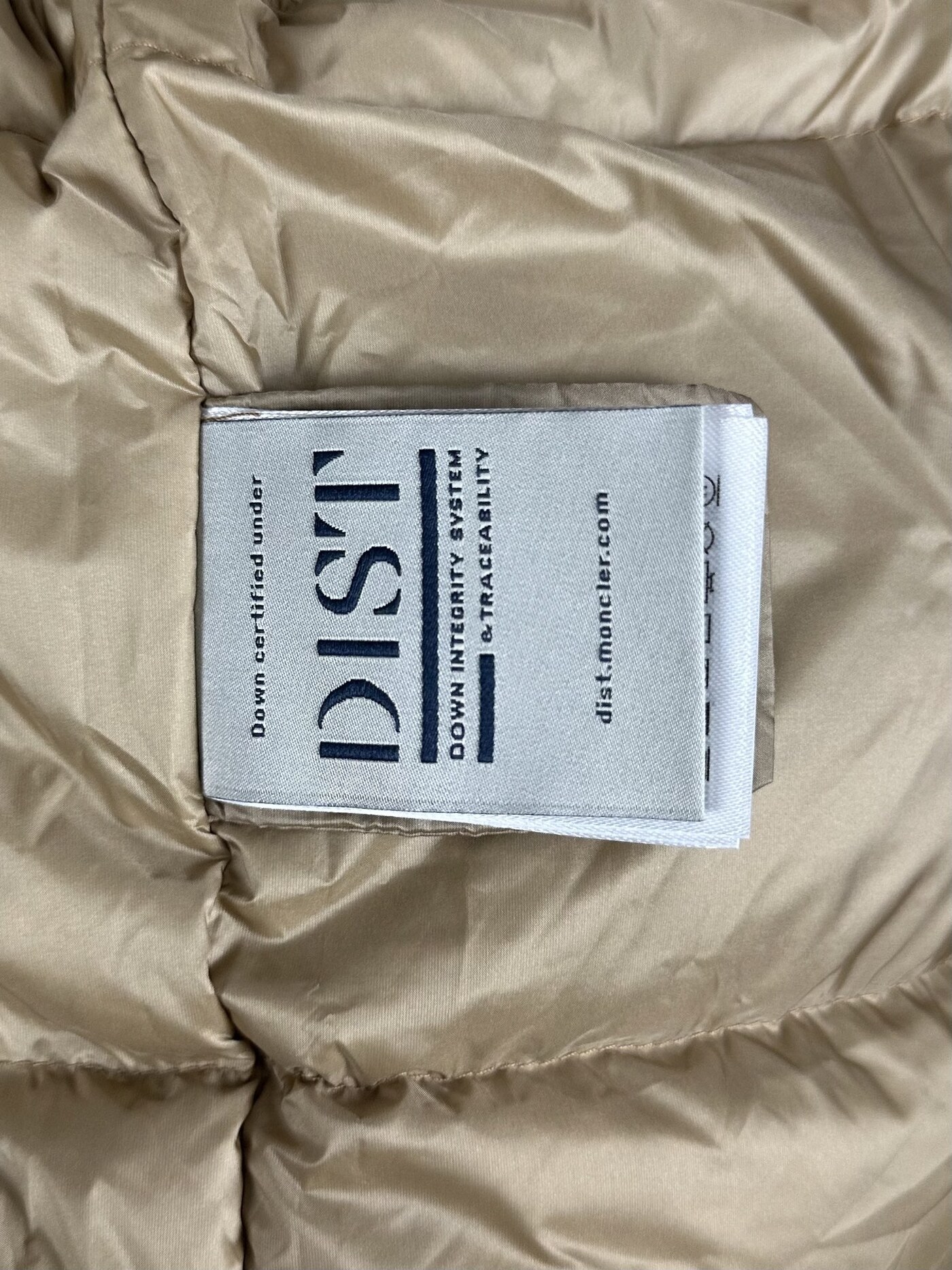 4314541330131d93f1aadbb1dd63f324_1762422787_6191.jpg